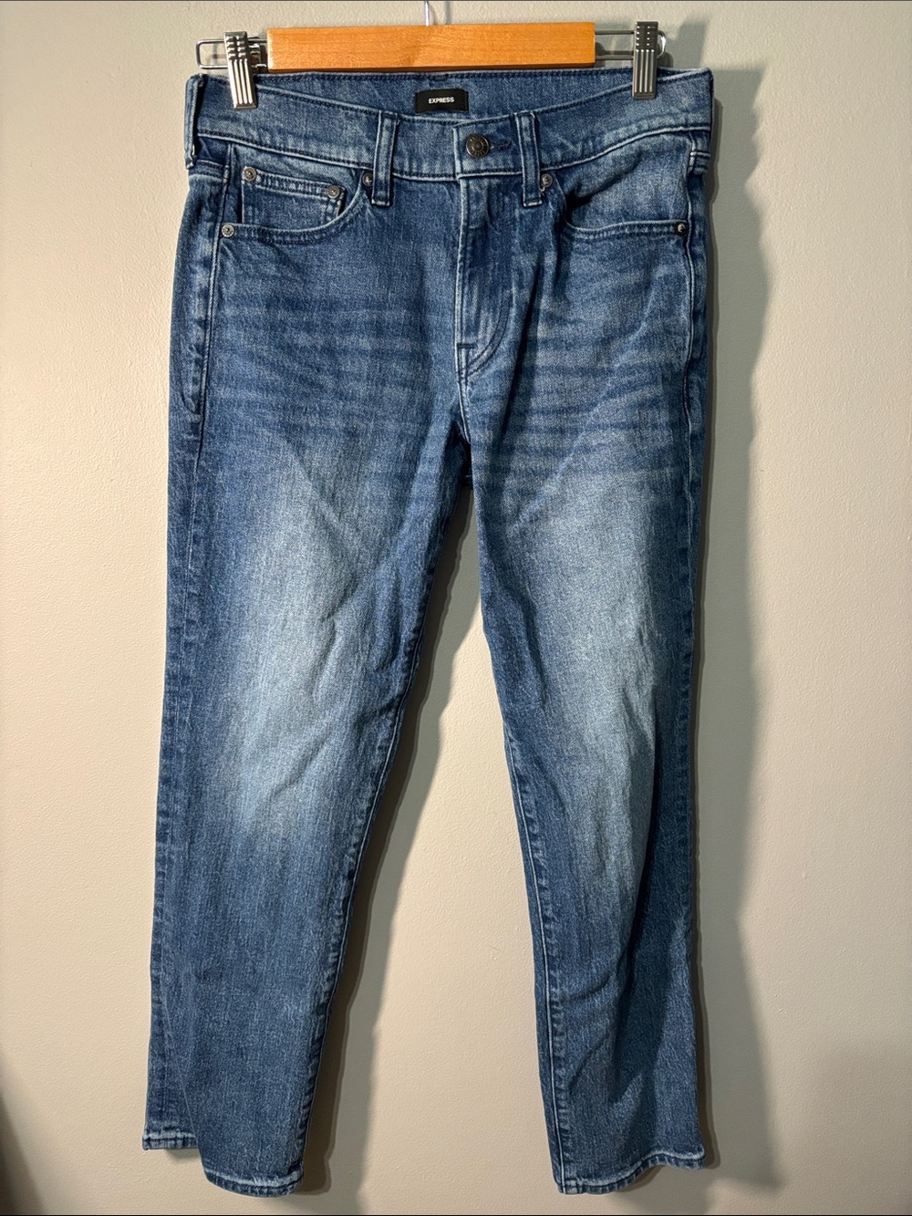 Express jeans Men's size 28 blue Straight Jeans in Medium Blue Denim